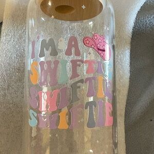 NIB-Taylor swift 16 oz. Glass Tumbler 
straw, cleaning brush signed Taylor Swift